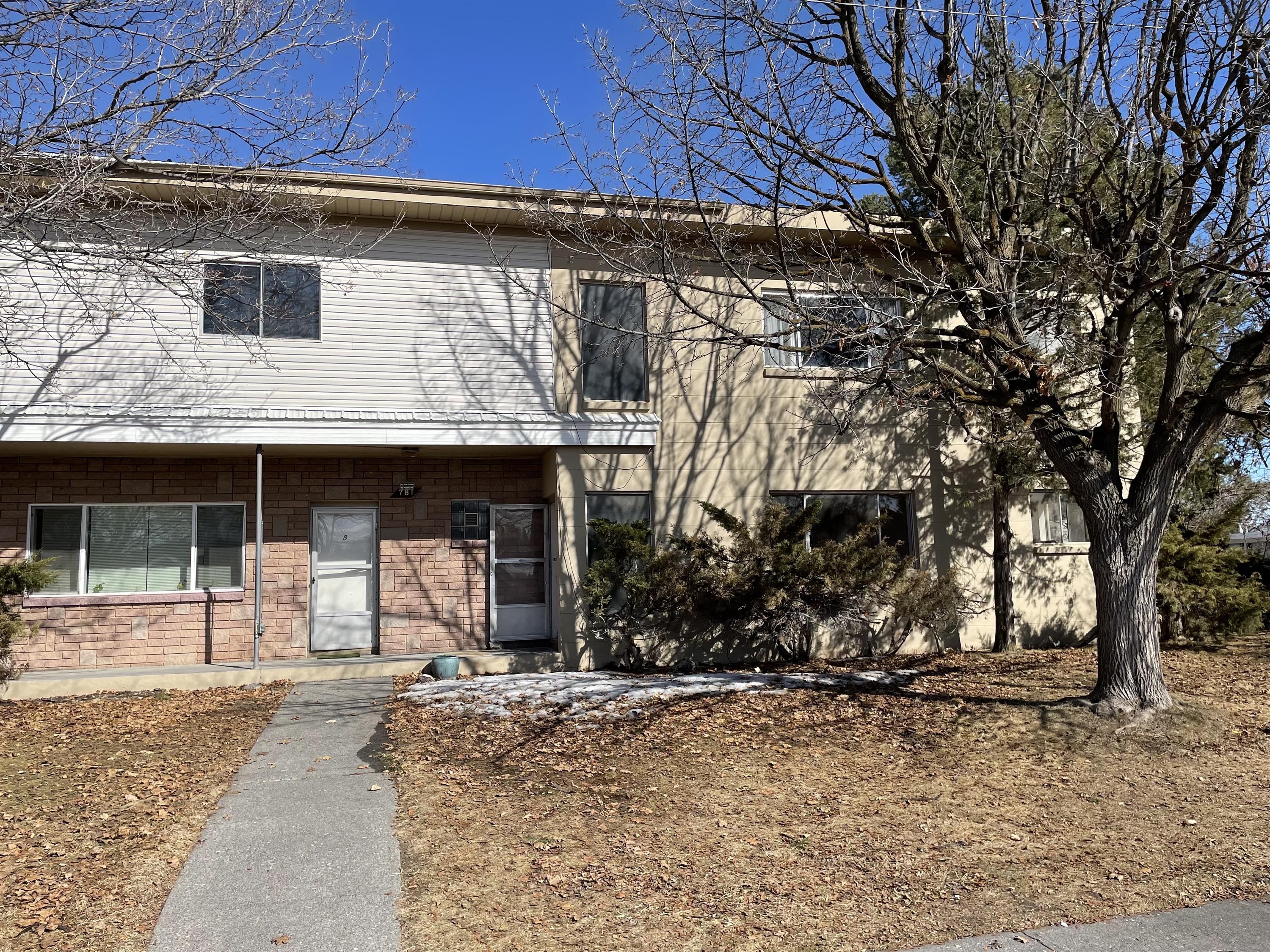 781 Oxford Dr #8